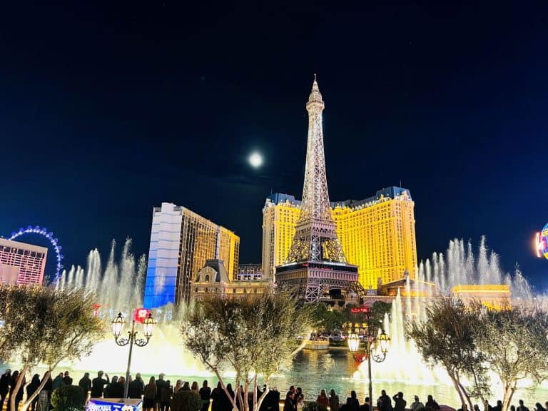 33 Best Things to do in Las Vegas besides gambling (2024)