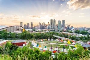 Is Calgary worth visiting? Calgary skyline