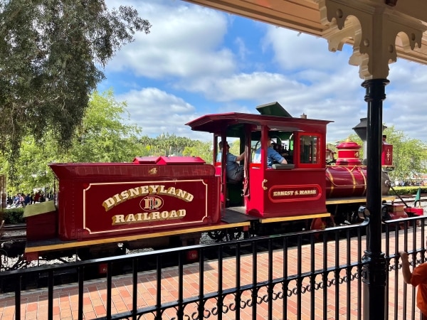 Disneyland Railroad ride