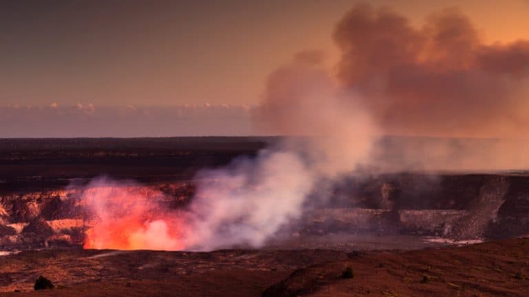 5 Best Kona Volcano Tours in 2023 (Big Island of Hawaii)