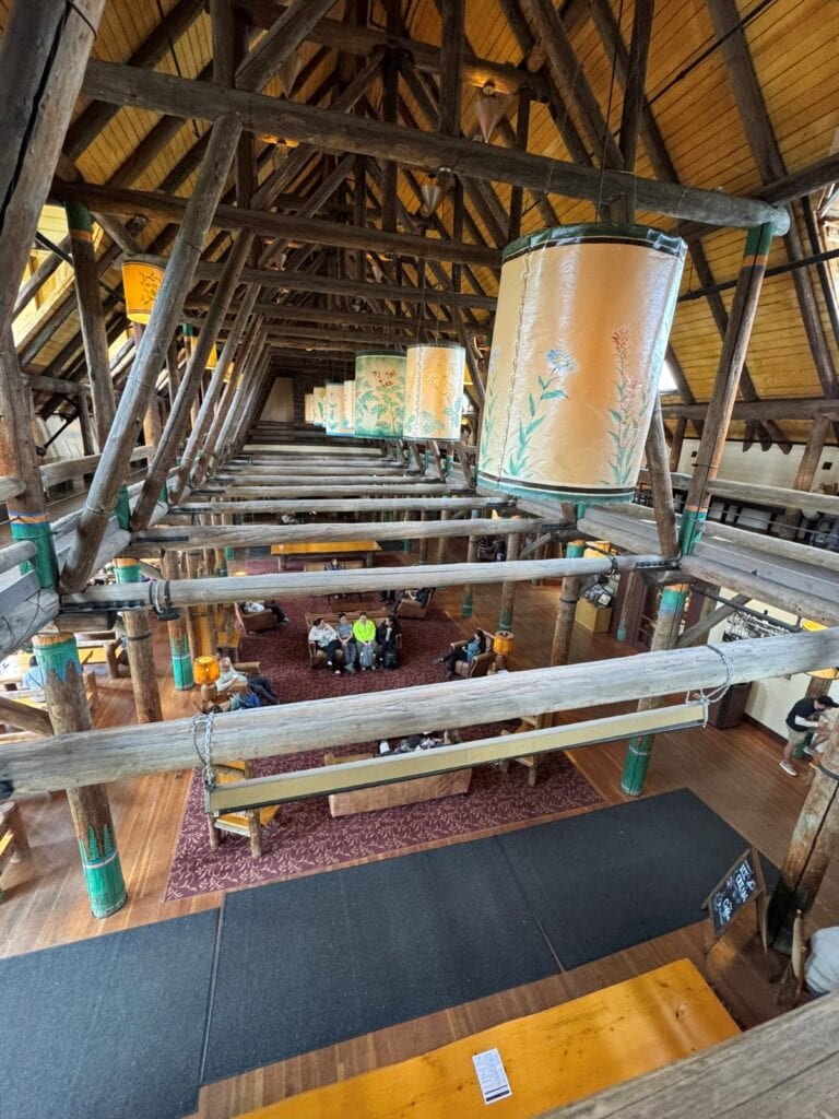 Paradise Inn Lobby